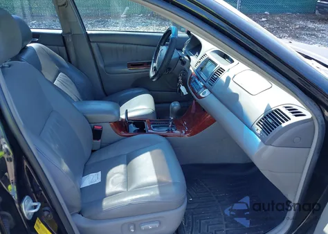 2006 Toyota Camry Xle V6 z USA, uszkodzony, nr VIN 4T1BF30K96U114182